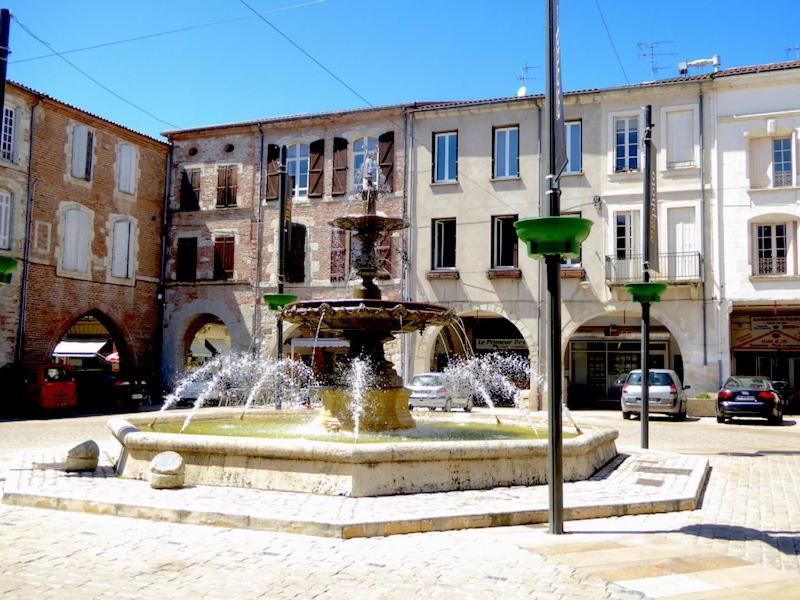 Appartement Catharina Villeneuve-sur-Lot Esterno foto